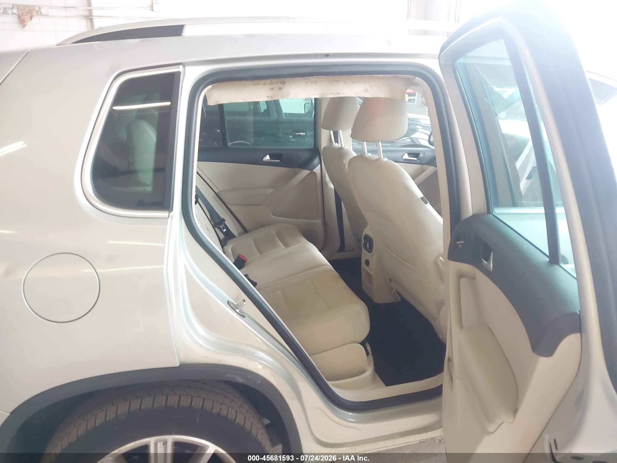2013 Volkswagen Tiguan Se Серый vin: WVGAV7AX0DW554843