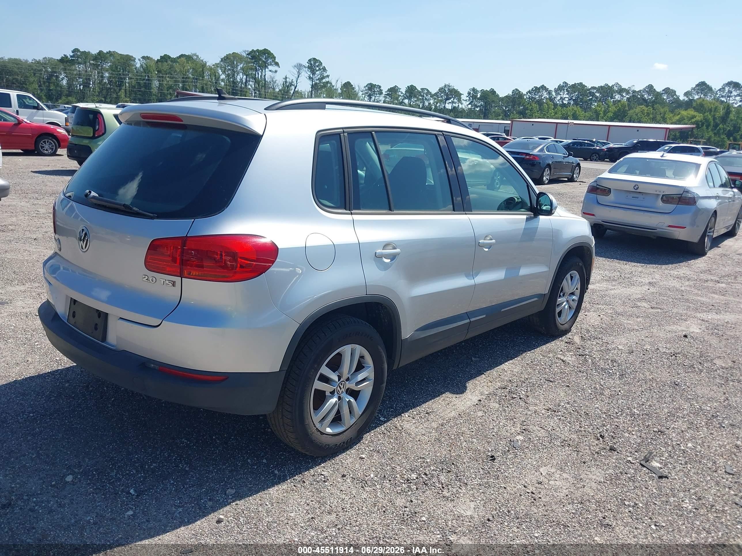 2015 Volkswagen Tiguan S Gray vin: WVGAV7AX0FW547202