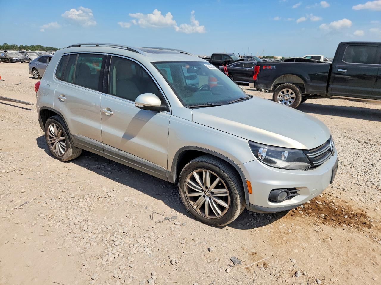 2015 Volkswagen Tiguan S Silver vin: WVGAV7AX0FW563125