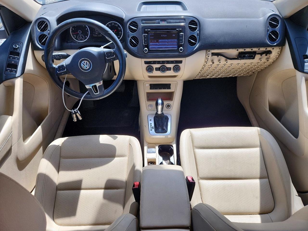 2015 Volkswagen Tiguan S Silver vin: WVGAV7AX0FW563125