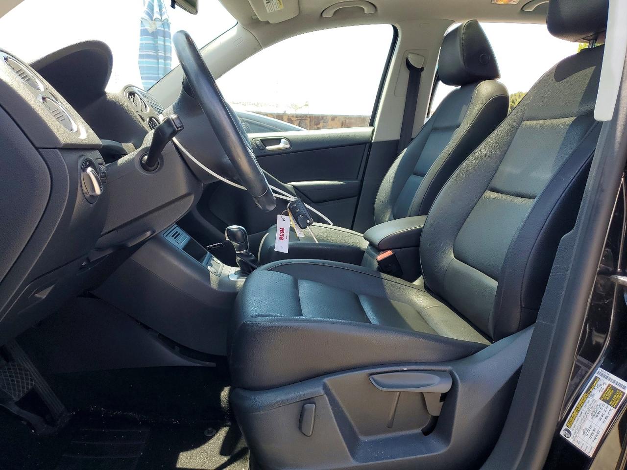 2015 Volkswagen Tiguan S Black vin: WVGAV7AX0FW569085