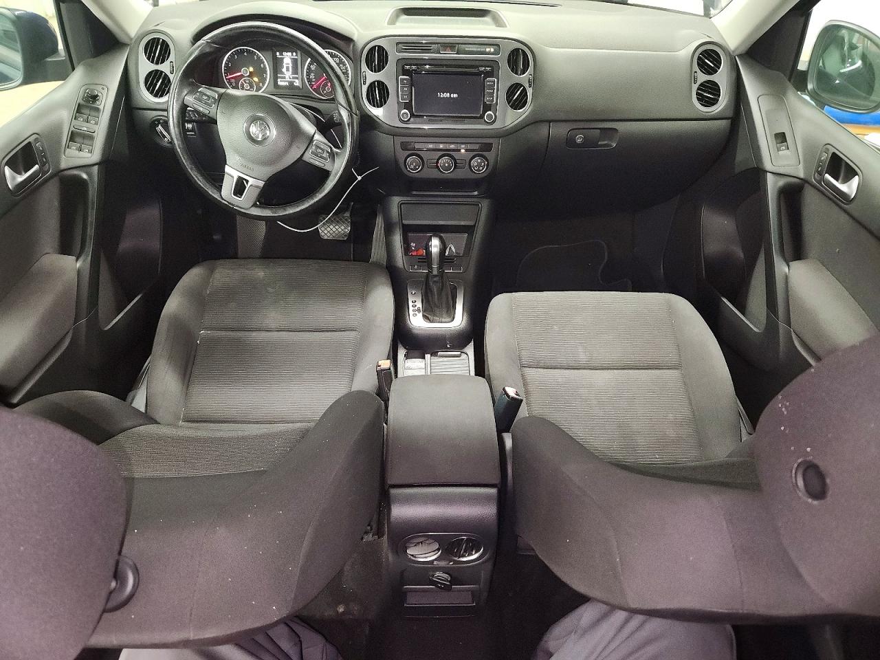 2015 Volkswagen Tiguan S Blue vin: WVGAV7AX0FW595475