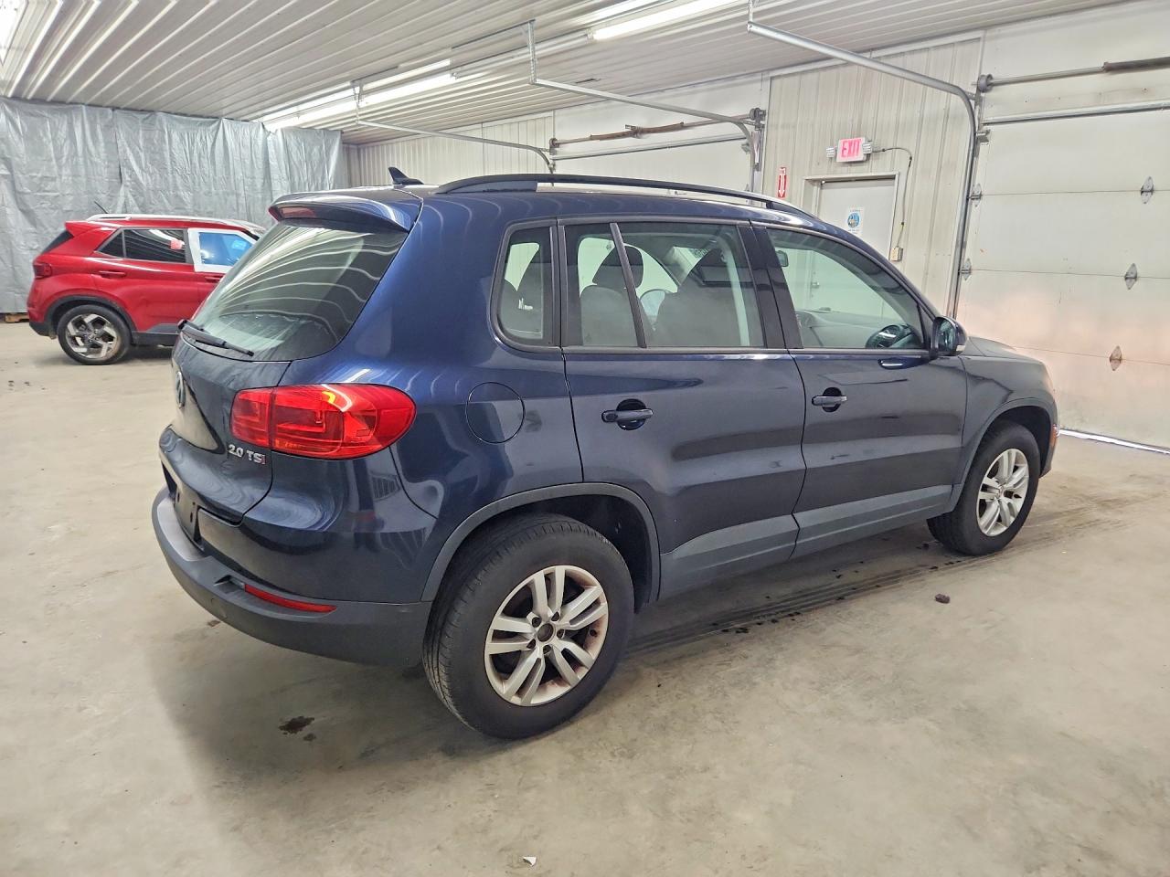 2015 Volkswagen Tiguan S Blue vin: WVGAV7AX0FW595475