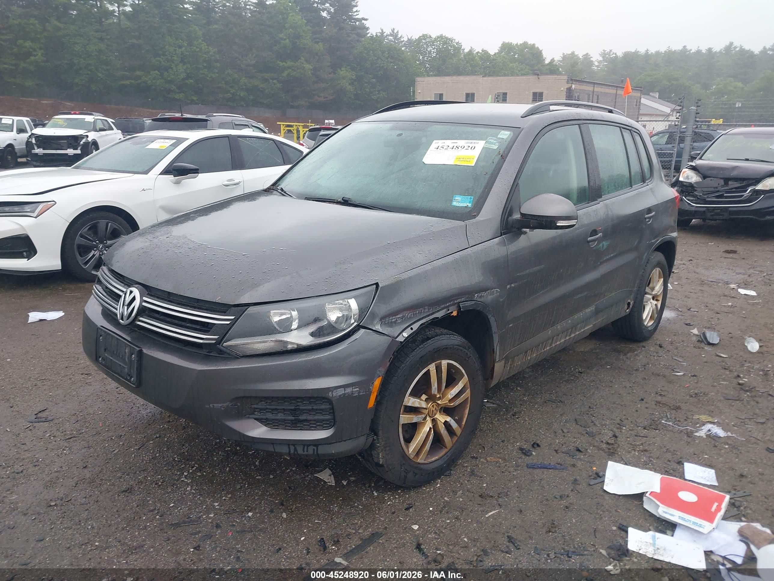 2015 Volkswagen Tiguan S Silver vin: WVGAV7AX0FW597288