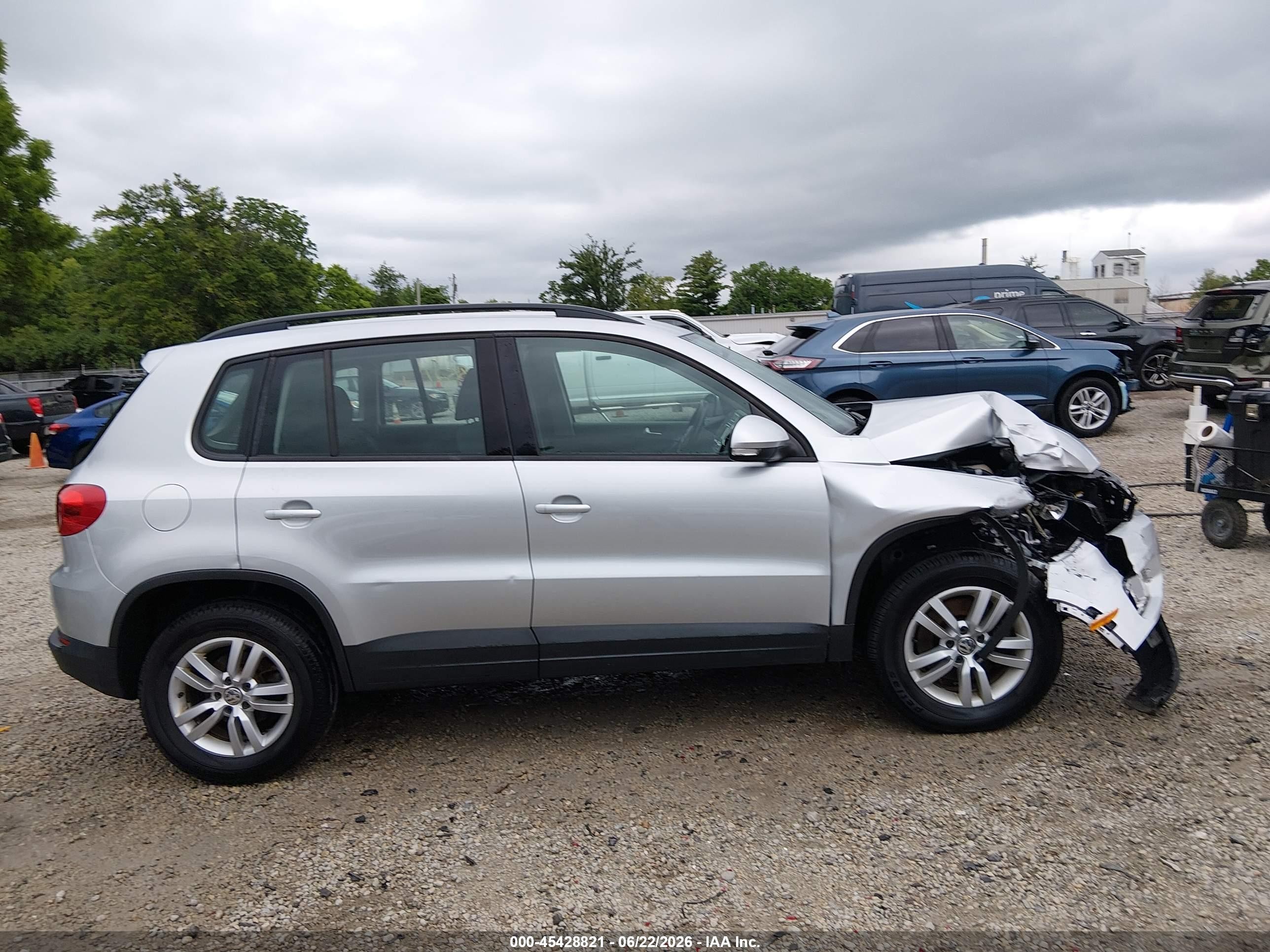 2015 Volkswagen Tiguan S Silver vin: WVGAV7AX0FW597548