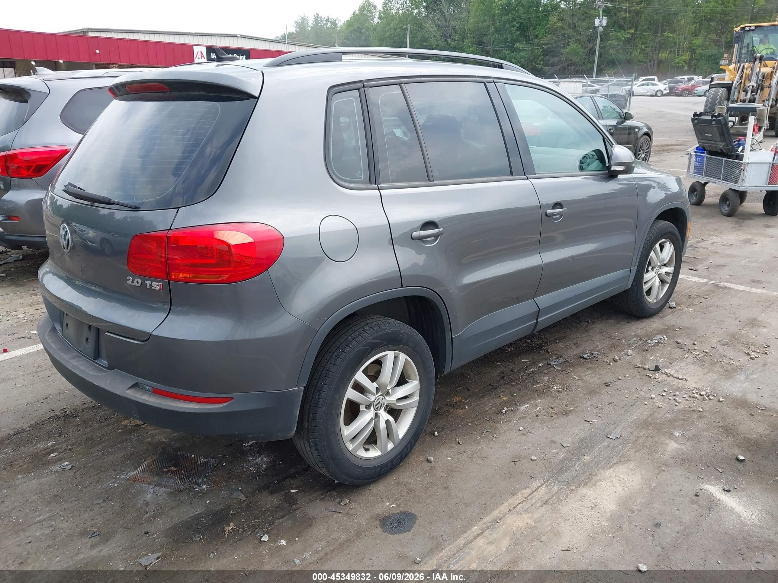 2017 Volkswagen Tiguan 2.0t/2.0t S Gray vin: WVGAV7AX0HK029360