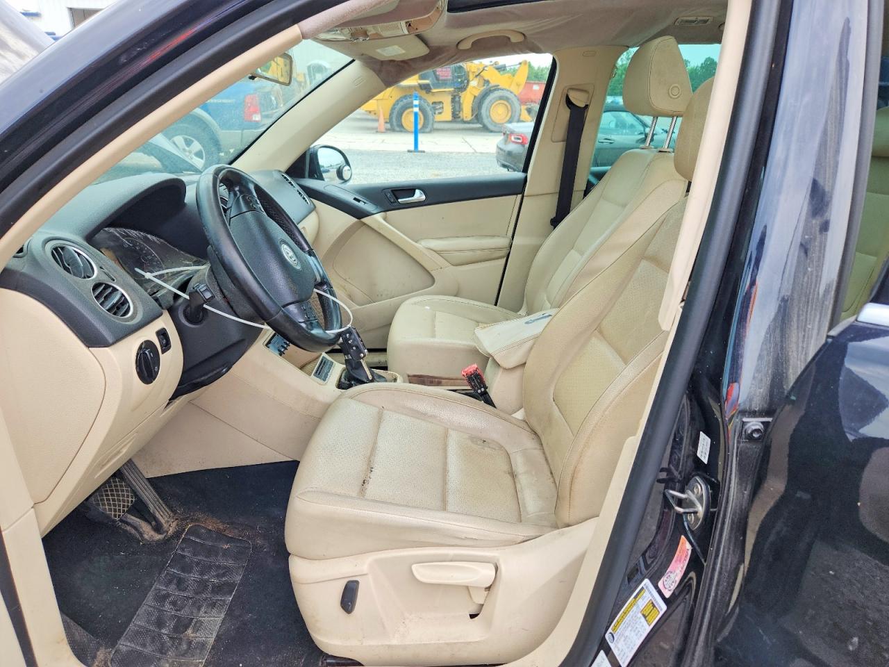 2010 Volkswagen Tiguan S Черный vin: WVGAV7AX1AW001677