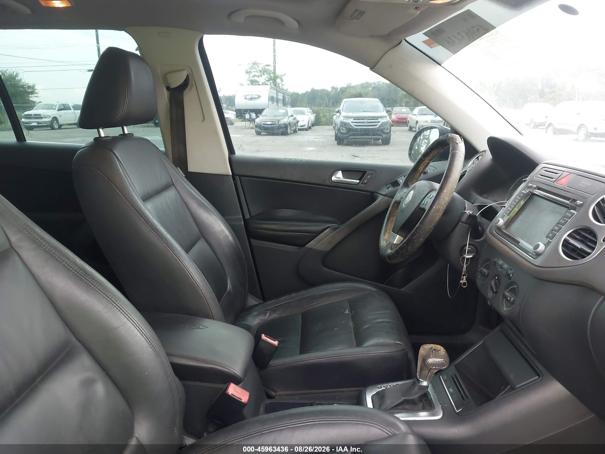2010 Volkswagen Tiguan Se Black vin: WVGAV7AX1AW510071