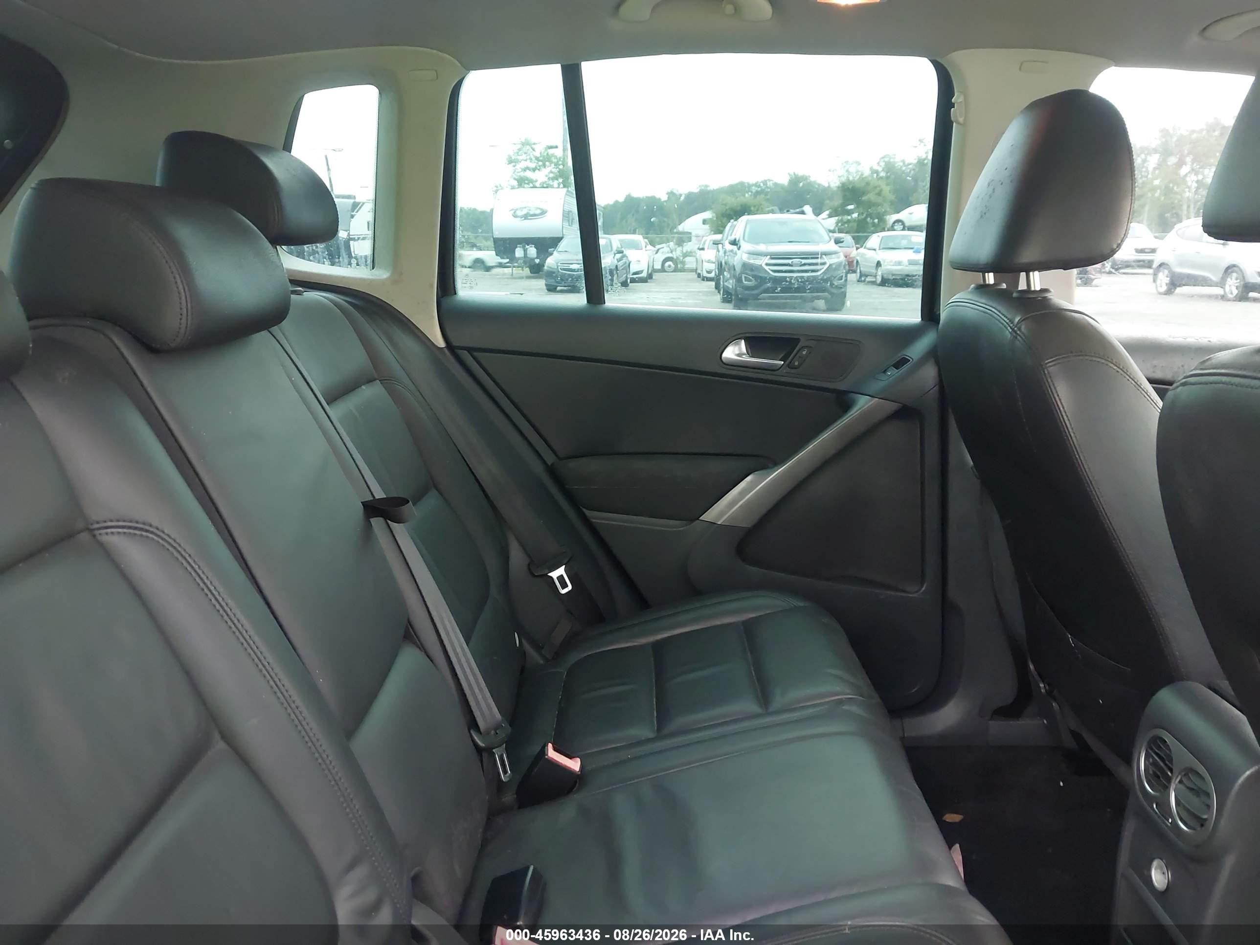 2010 Volkswagen Tiguan Se Black vin: WVGAV7AX1AW510071