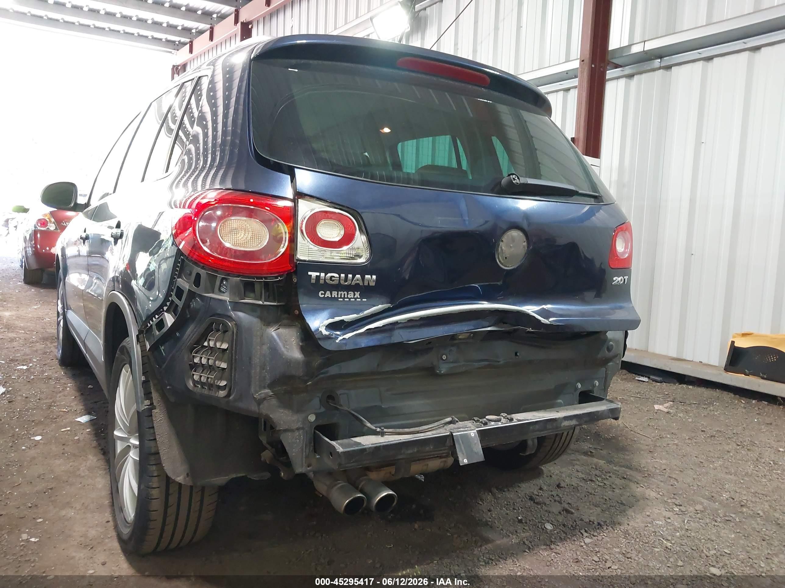2011 Volkswagen Tiguan Se Blue vin: WVGAV7AX1BW528300