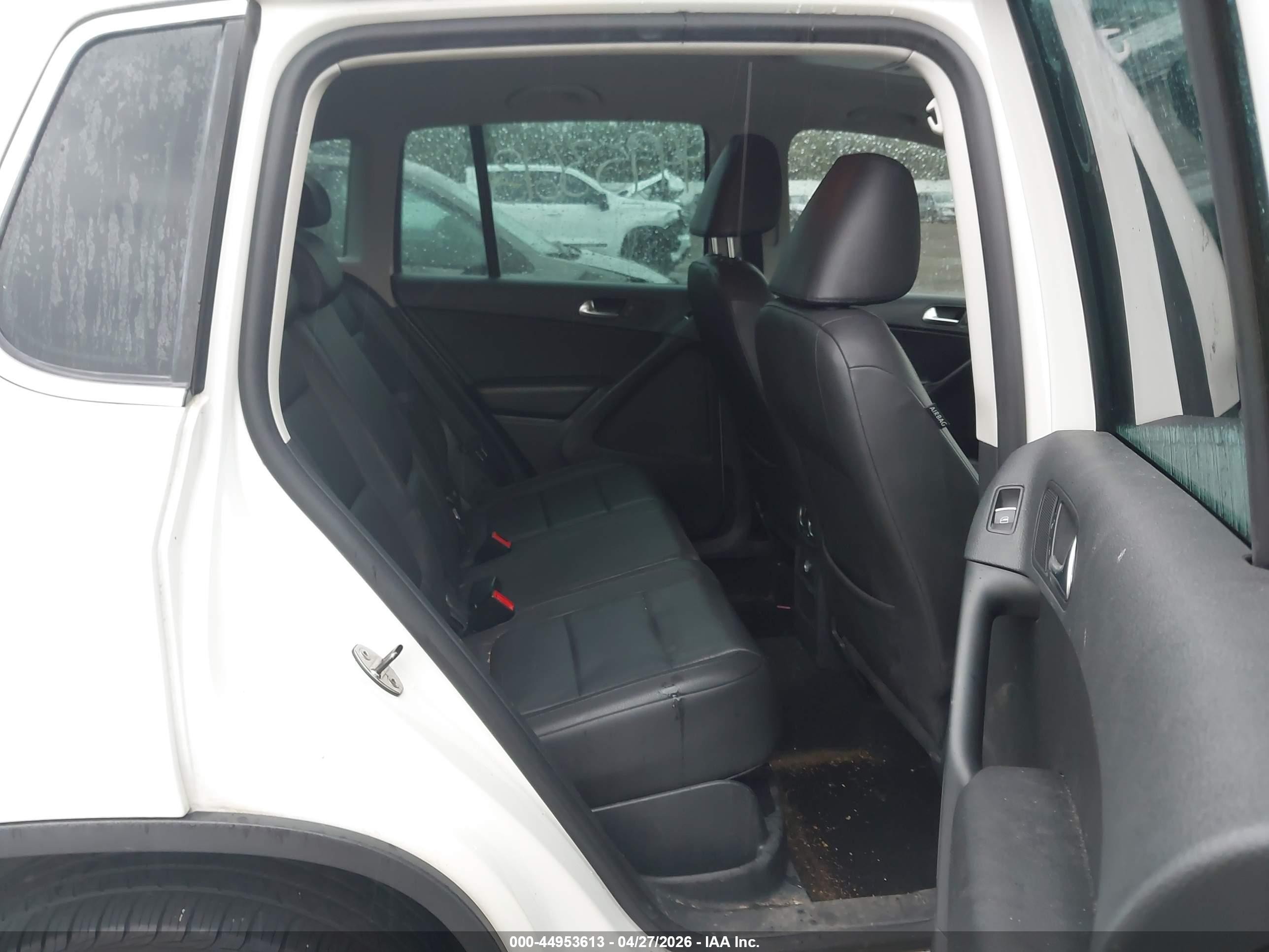 2011 Volkswagen Tiguan Se White vin: WVGAV7AX1BW540835