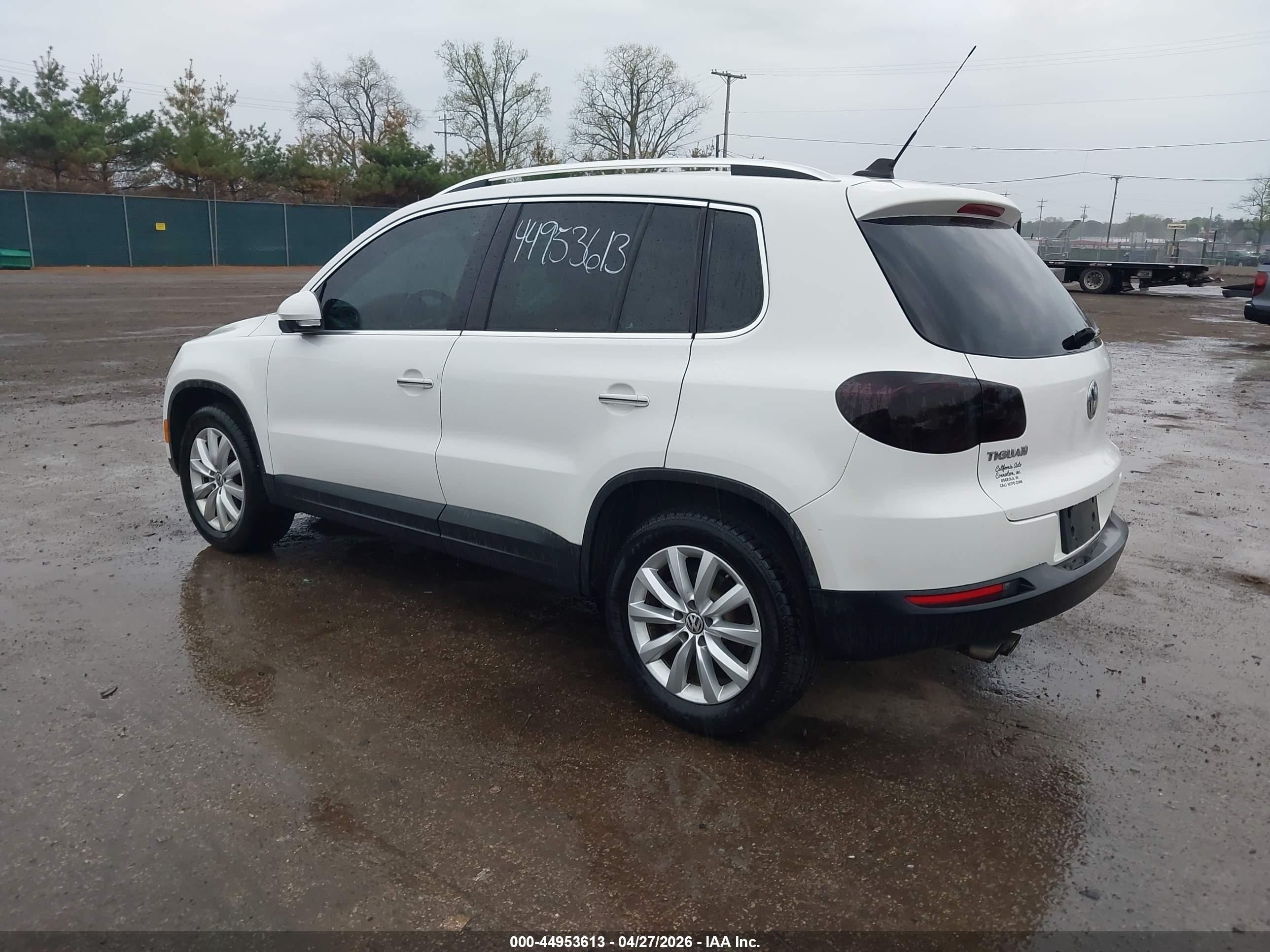2011 Volkswagen Tiguan Se White vin: WVGAV7AX1BW540835