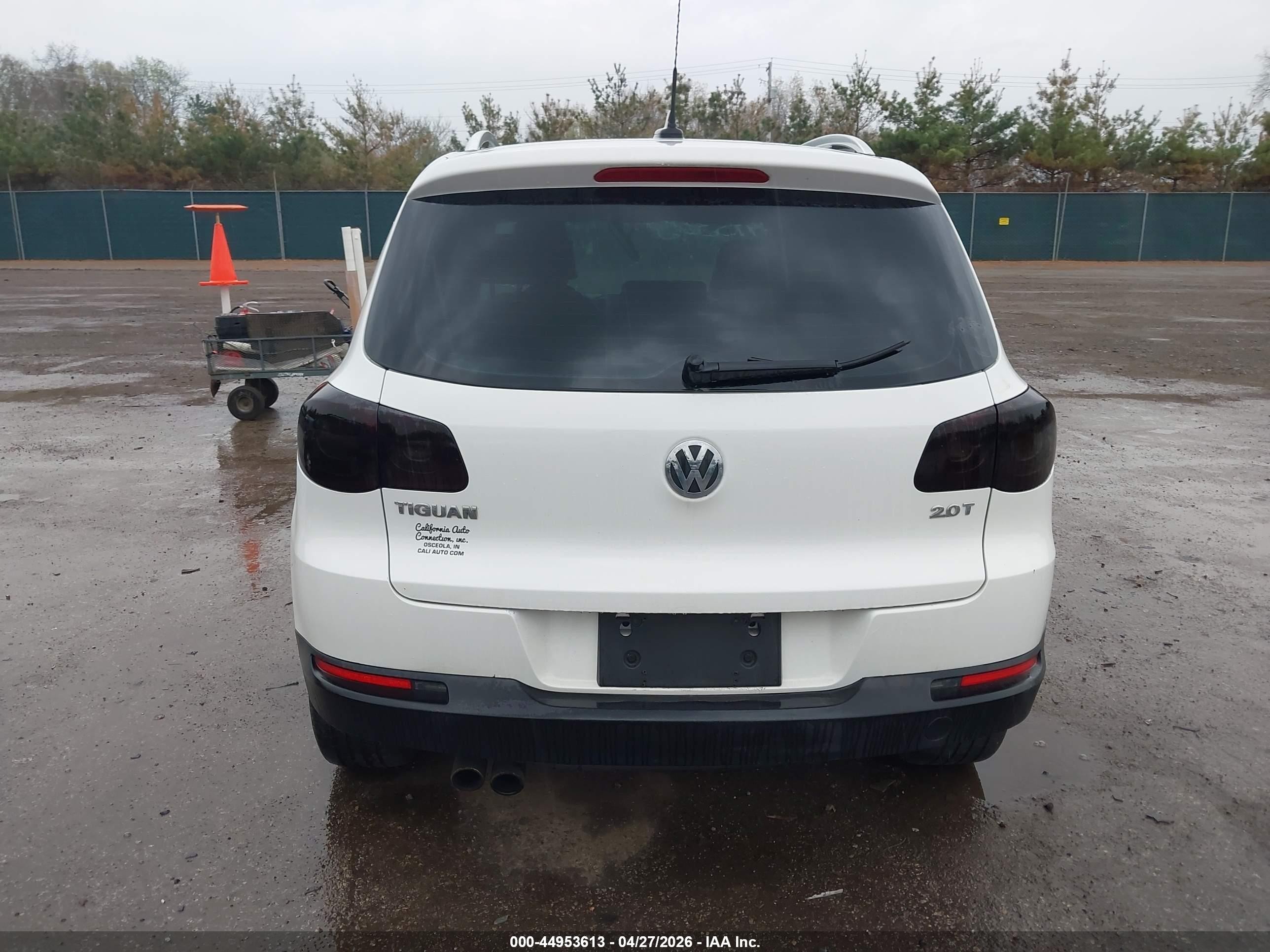 2011 Volkswagen Tiguan Se White vin: WVGAV7AX1BW540835