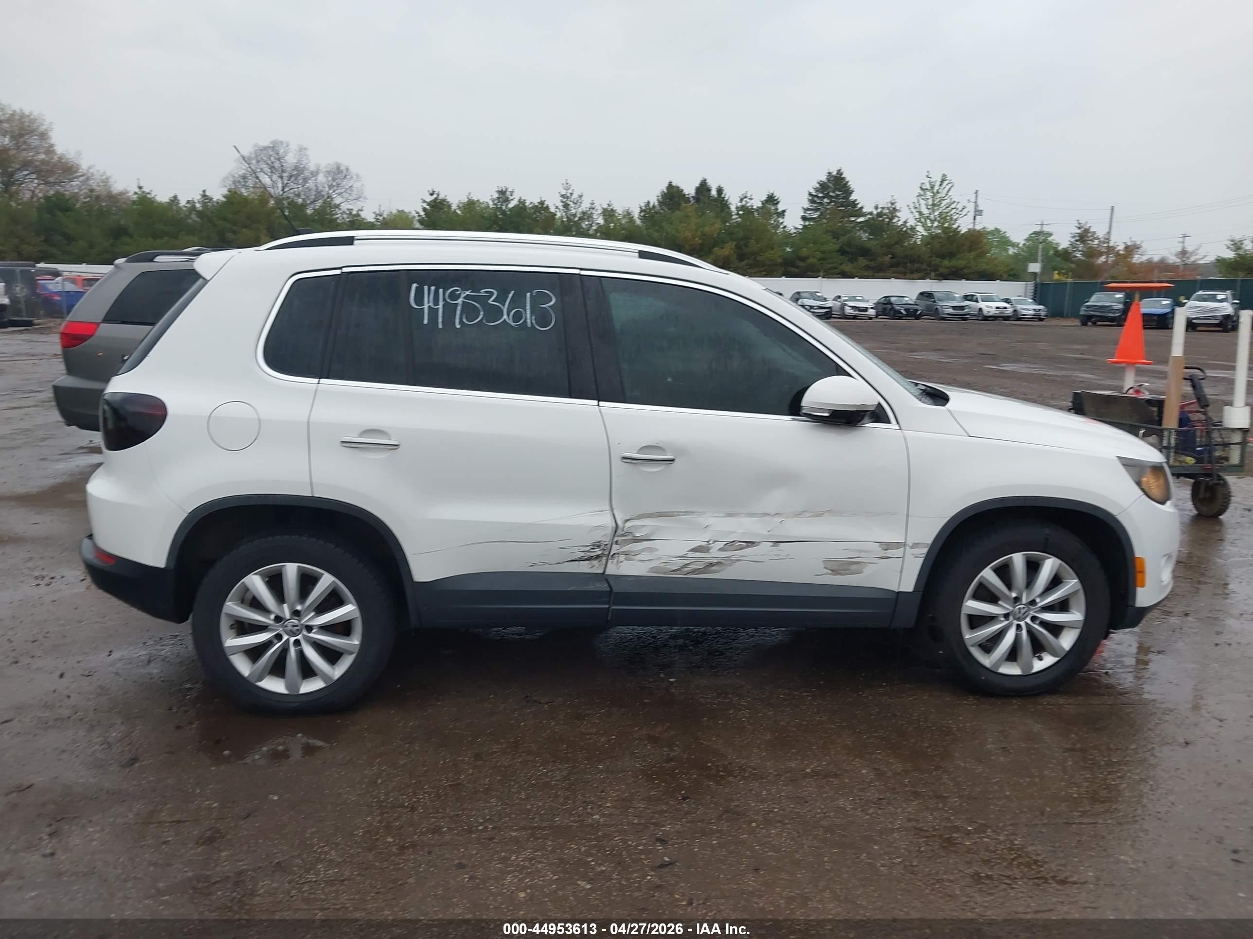 2011 Volkswagen Tiguan Se White vin: WVGAV7AX1BW540835