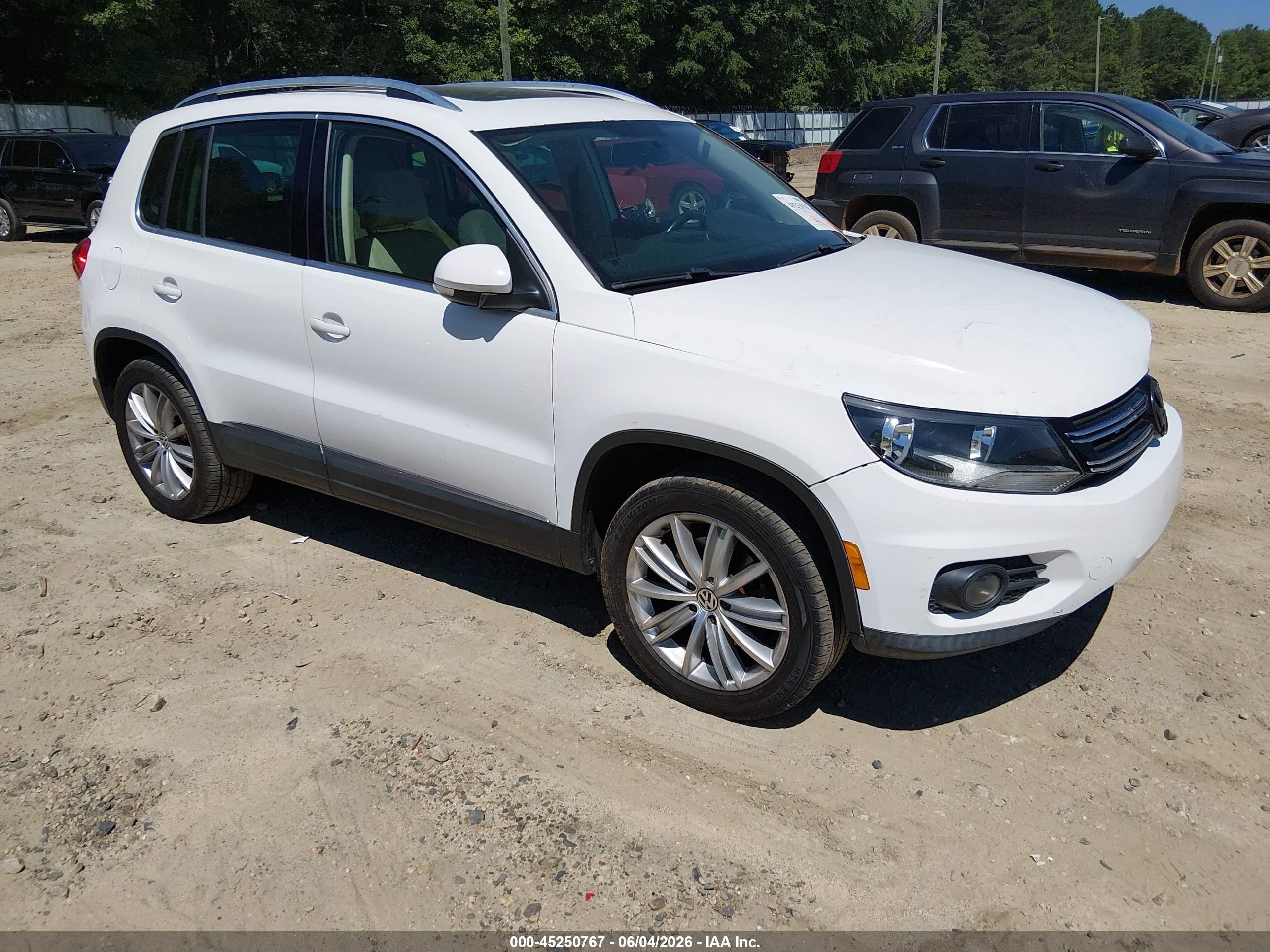 2012 Volkswagen Tiguan Se White vin: WVGAV7AX1CW569060