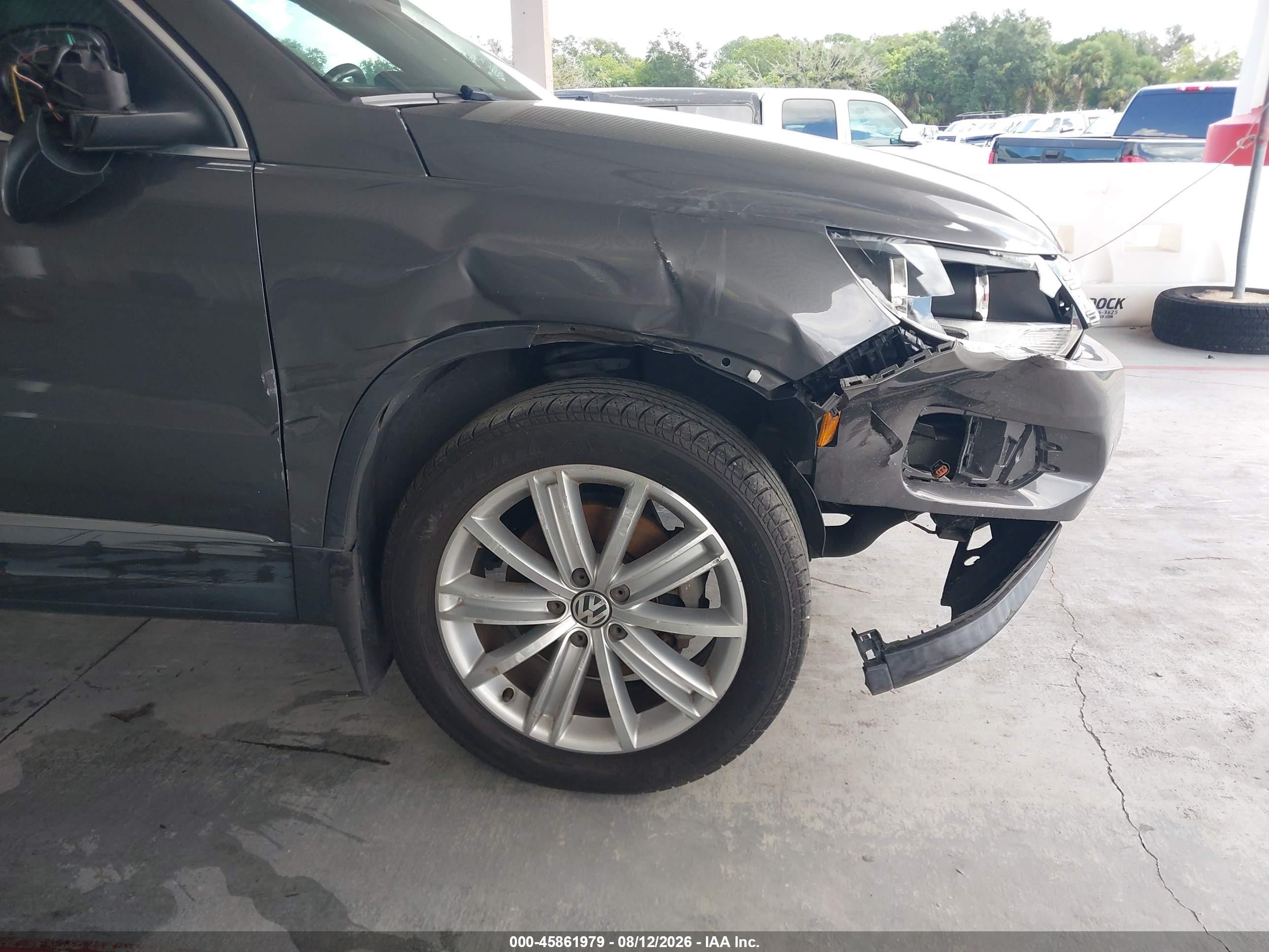2013 Volkswagen Tiguan Se Gray vin: WVGAV7AX1DW023005
