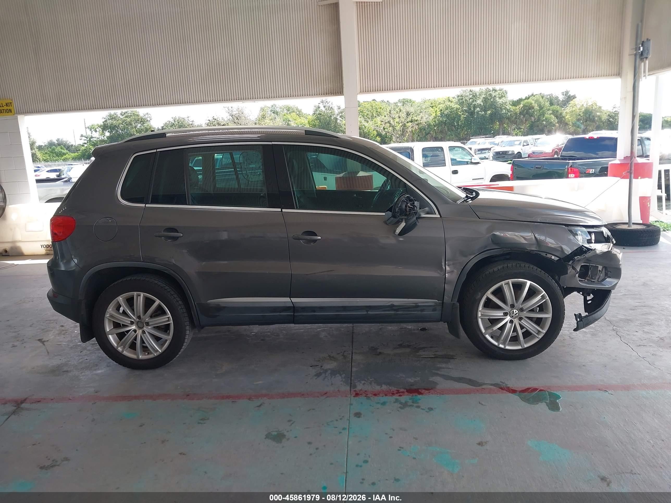 2013 Volkswagen Tiguan Se Gray vin: WVGAV7AX1DW023005