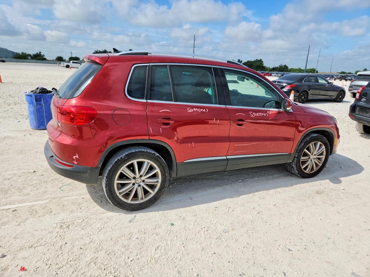 2013 Volkswagen Tiguan S Red vin: WVGAV7AX1DW026082