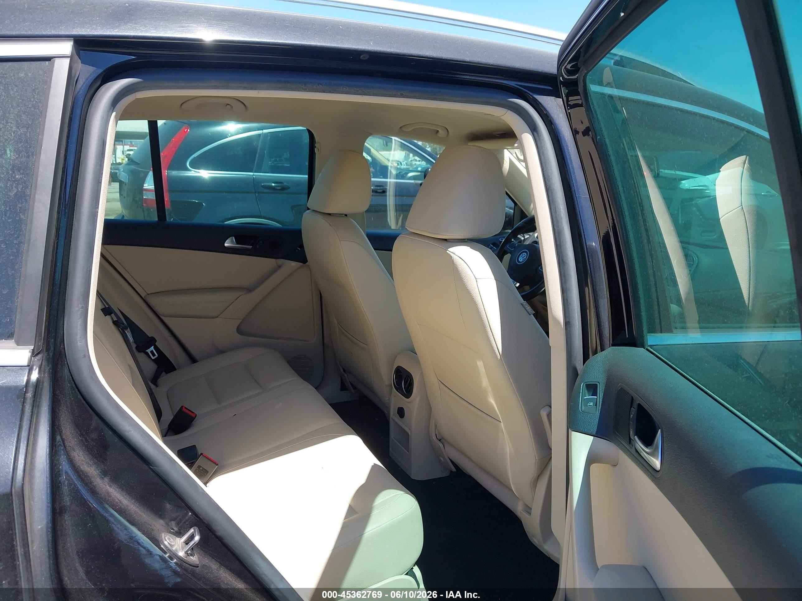 2013 Volkswagen Tiguan Se Черный vin: WVGAV7AX1DW515095