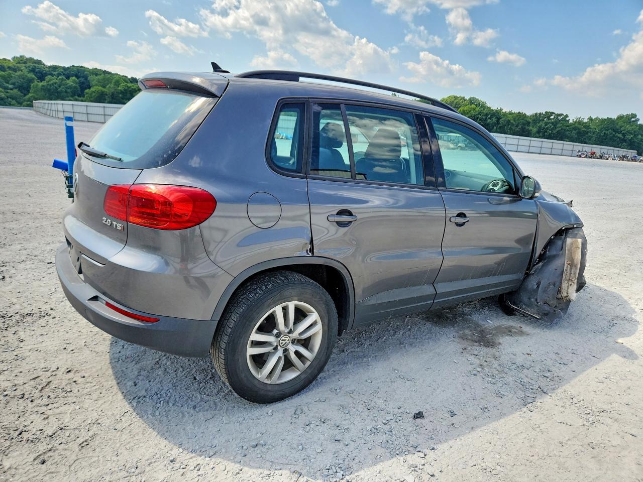 2015 Volkswagen Tiguan S Gray vin: WVGAV7AX1FW512832