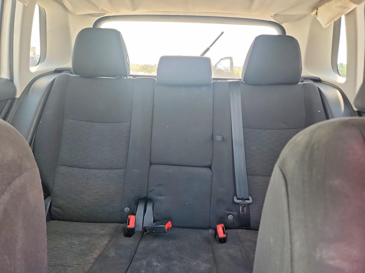 2015 Volkswagen Tiguan S White vin: WVGAV7AX1FW614549