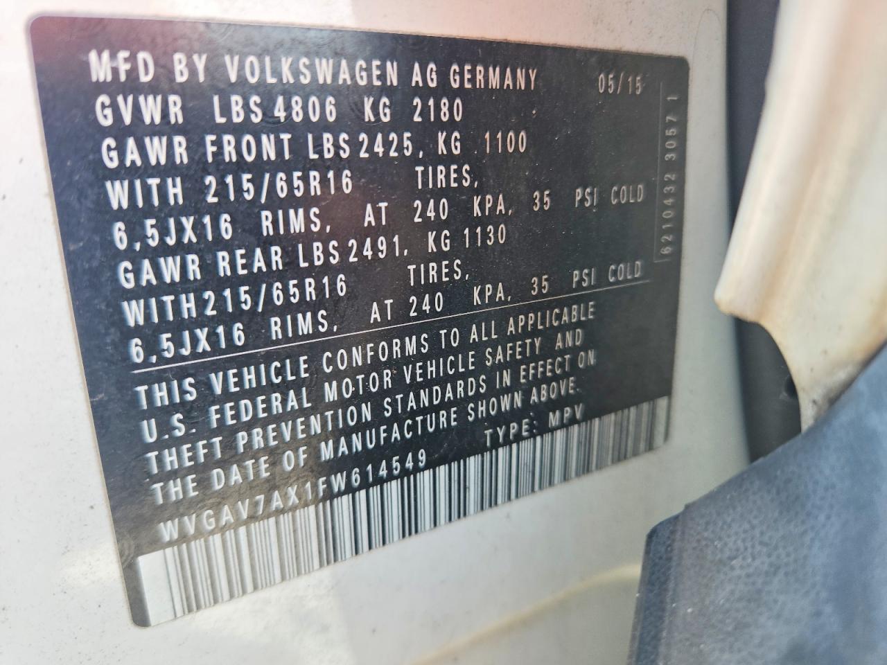 2015 Volkswagen Tiguan S White vin: WVGAV7AX1FW614549