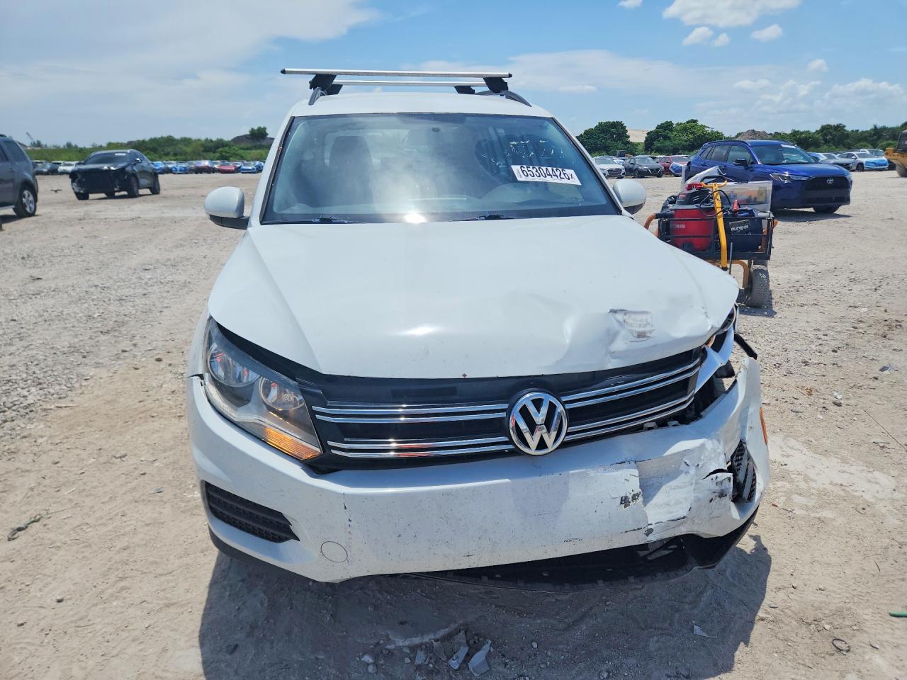 2015 Volkswagen Tiguan S White vin: WVGAV7AX1FW614549
