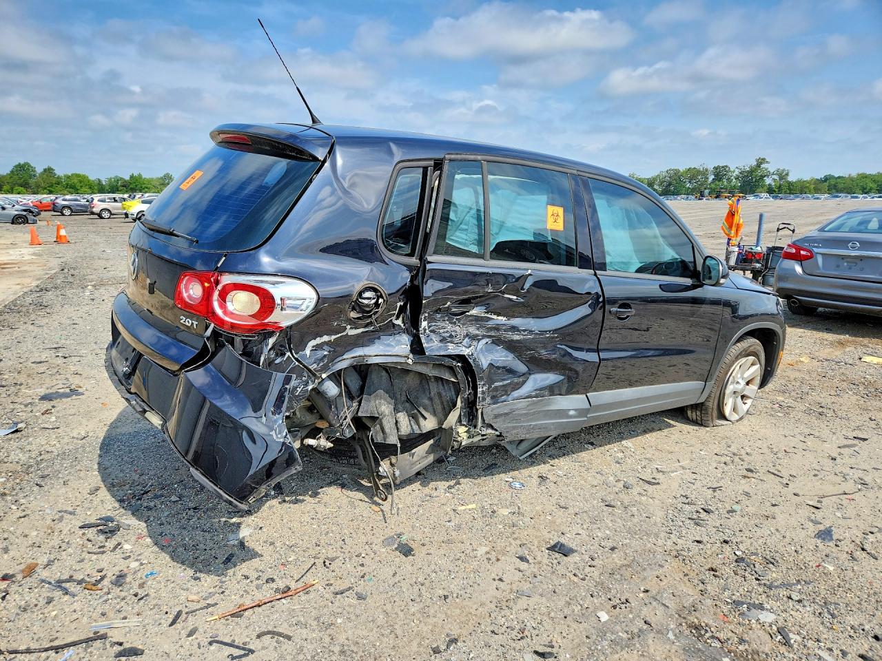 2010 Volkswagen Tiguan S Черный vin: WVGAV7AX2AW511469