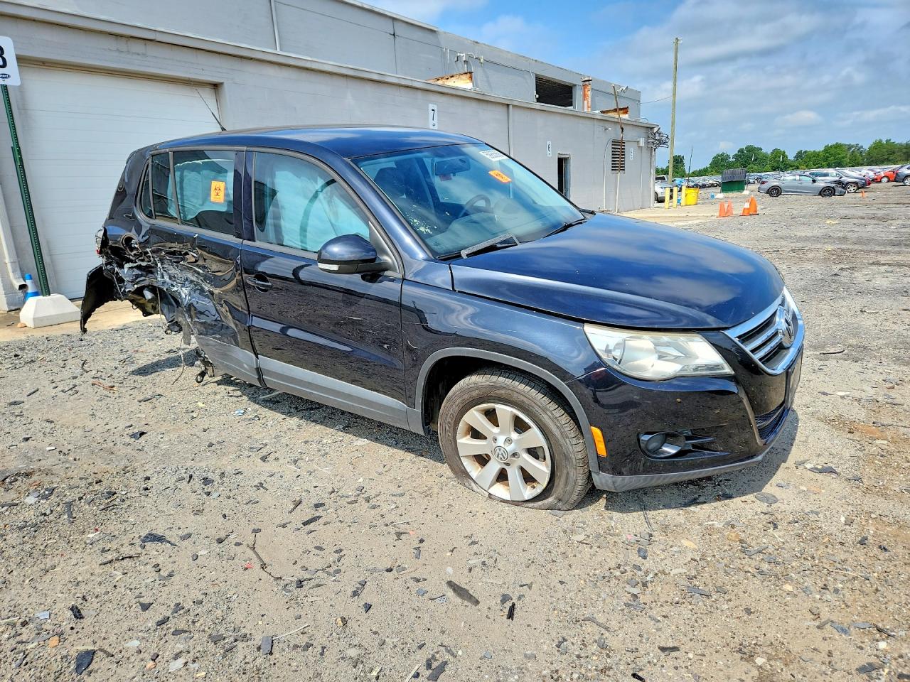 2010 Volkswagen Tiguan S Черный vin: WVGAV7AX2AW511469