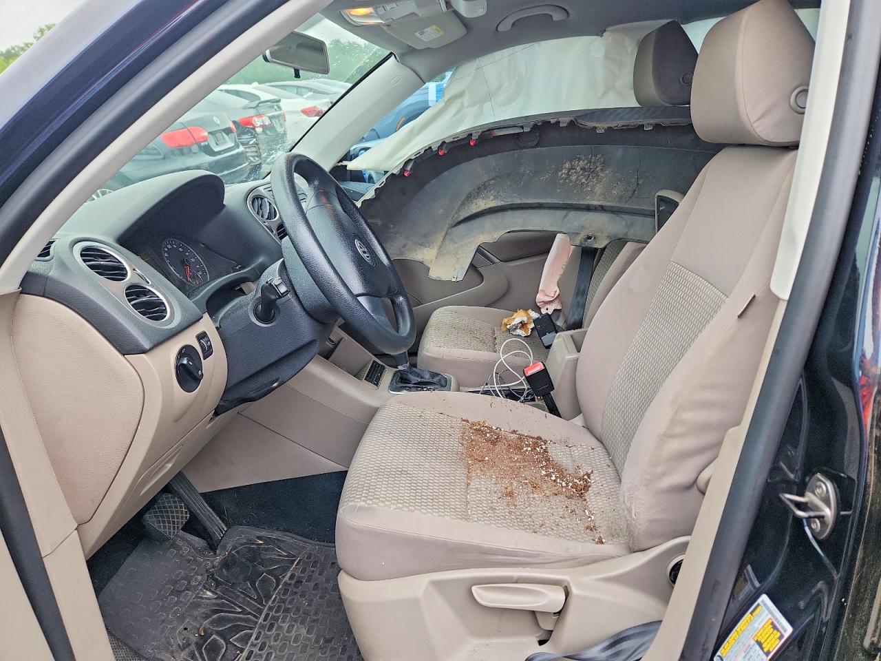2010 Volkswagen Tiguan S Черный vin: WVGAV7AX2AW511469
