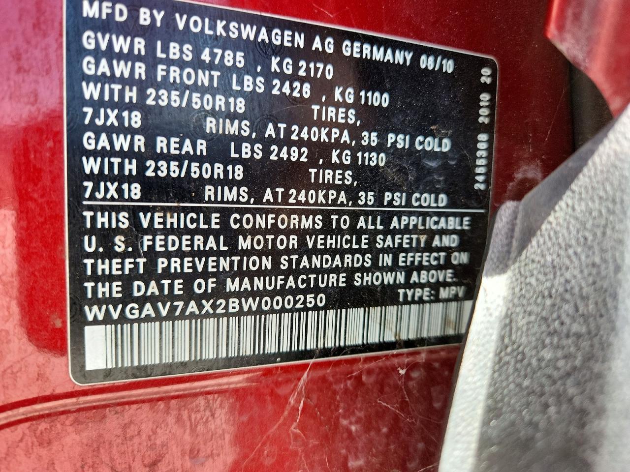 2011 Volkswagen Tiguan S Темно-бордовый vin: WVGAV7AX2BW000250