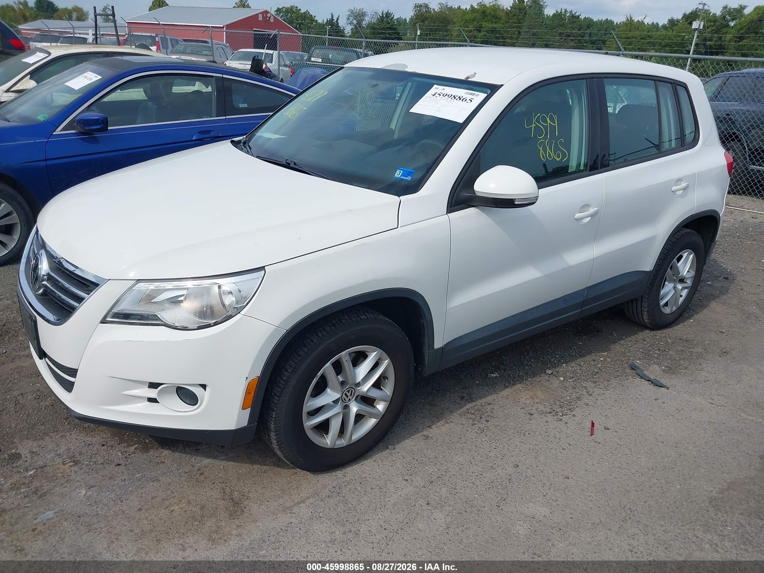 2011 Volkswagen Tiguan S White vin: WVGAV7AX2BW505561