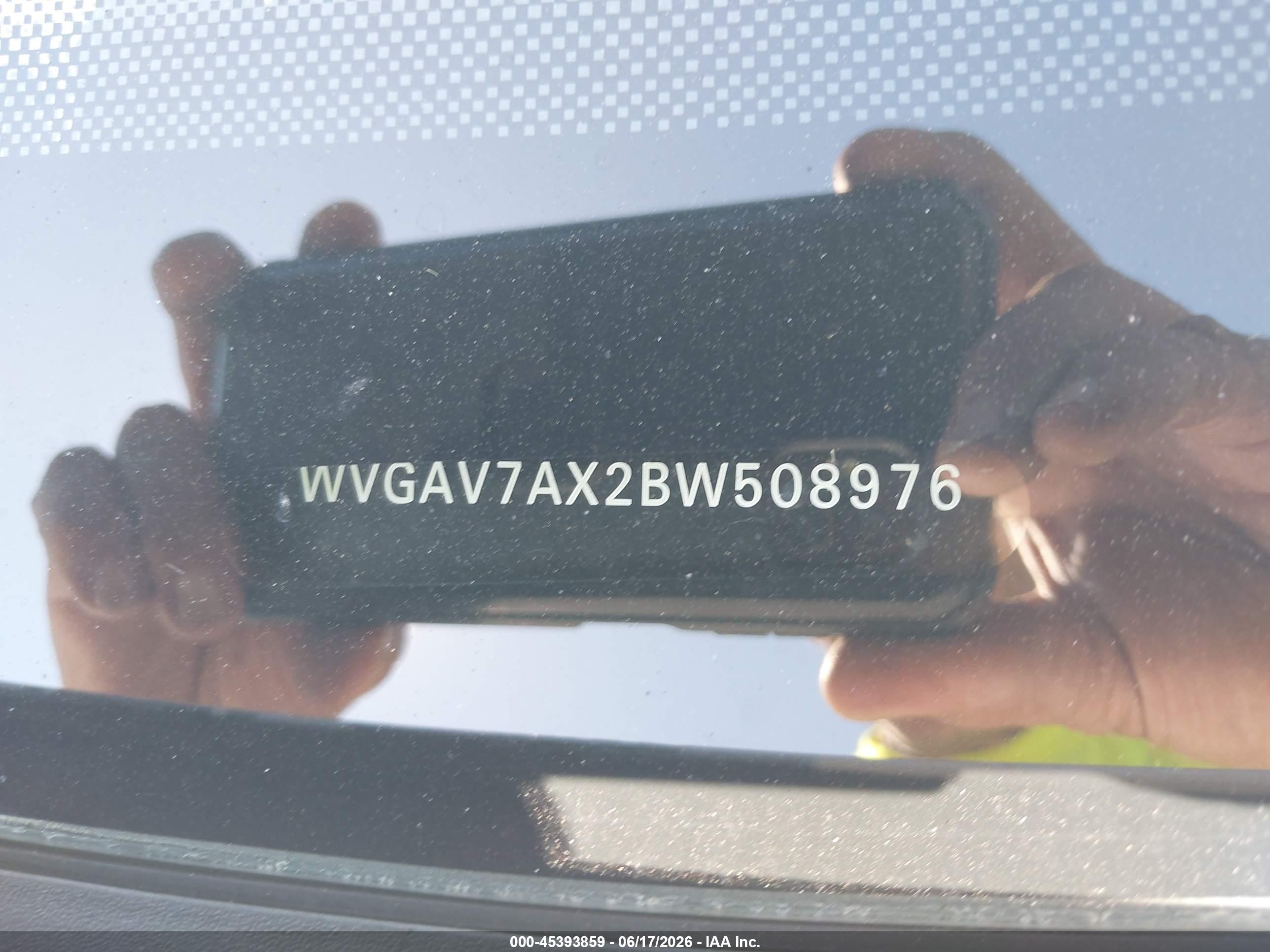 2011 Volkswagen Tiguan Se White vin: WVGAV7AX2BW508976