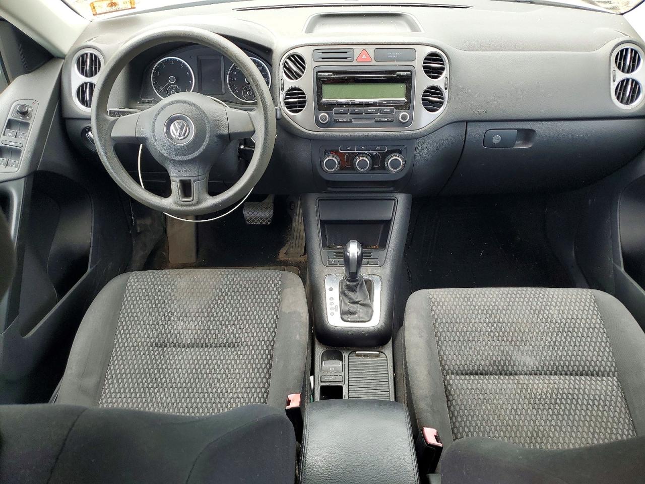2011 Volkswagen Tiguan S Silver vin: WVGAV7AX2BW521503