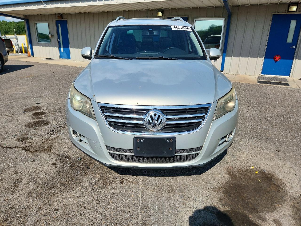 2011 Volkswagen Tiguan S Silver vin: WVGAV7AX2BW547129