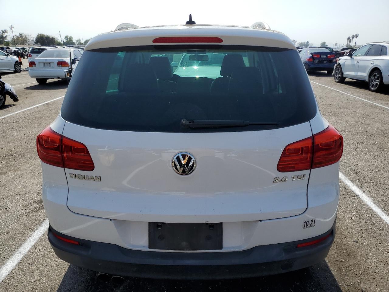 2012 Volkswagen Tiguan S White vin: WVGAV7AX2CW514505