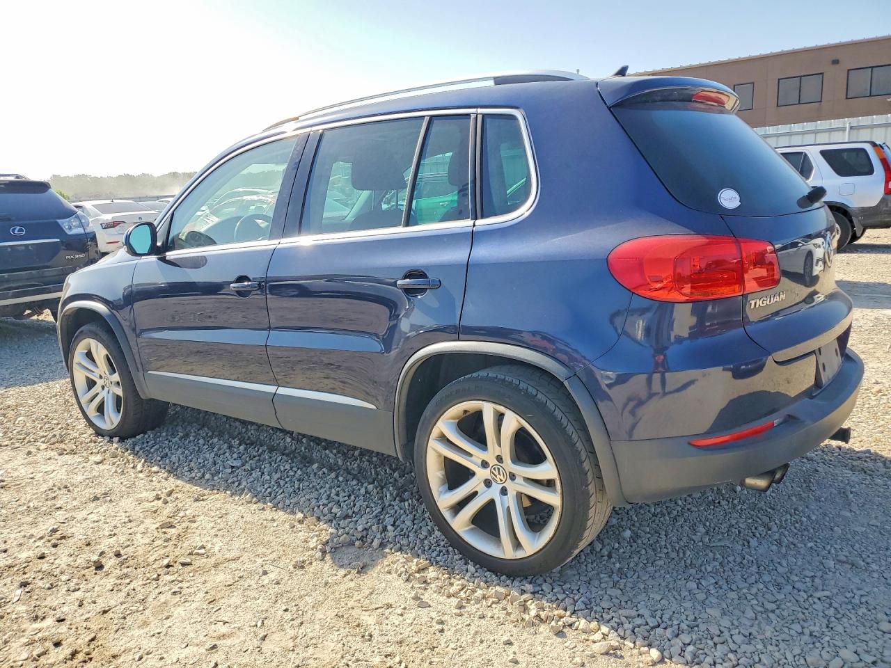 2012 Volkswagen Tiguan S Blue vin: WVGAV7AX2CW547908