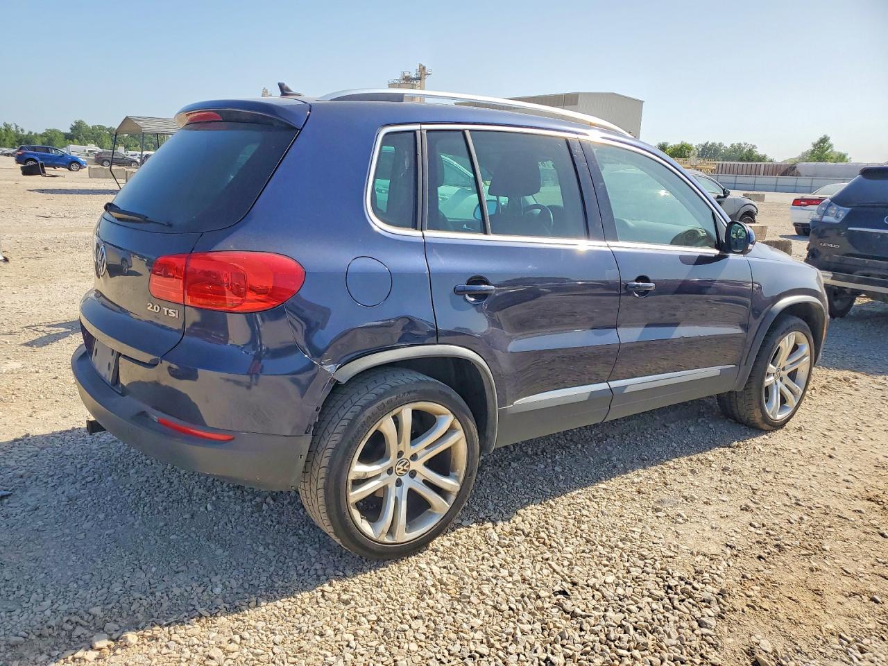 2012 Volkswagen Tiguan S Blue vin: WVGAV7AX2CW547908