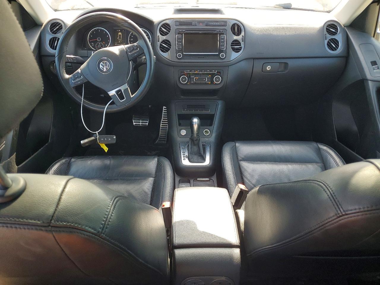 2012 Volkswagen Tiguan S Blue vin: WVGAV7AX2CW547908