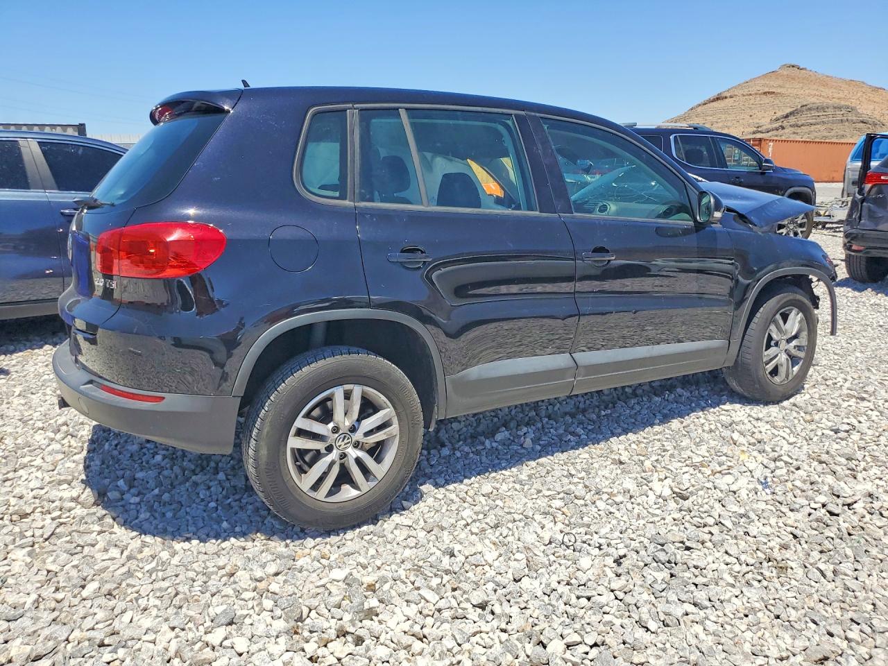2012 Volkswagen Tiguan S Black vin: WVGAV7AX2CW578852