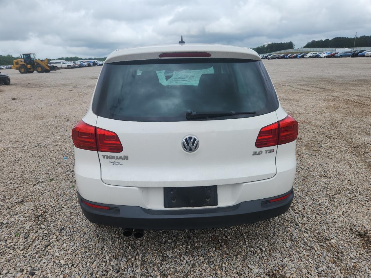 2012 Volkswagen Tiguan S White vin: WVGAV7AX2CW593416