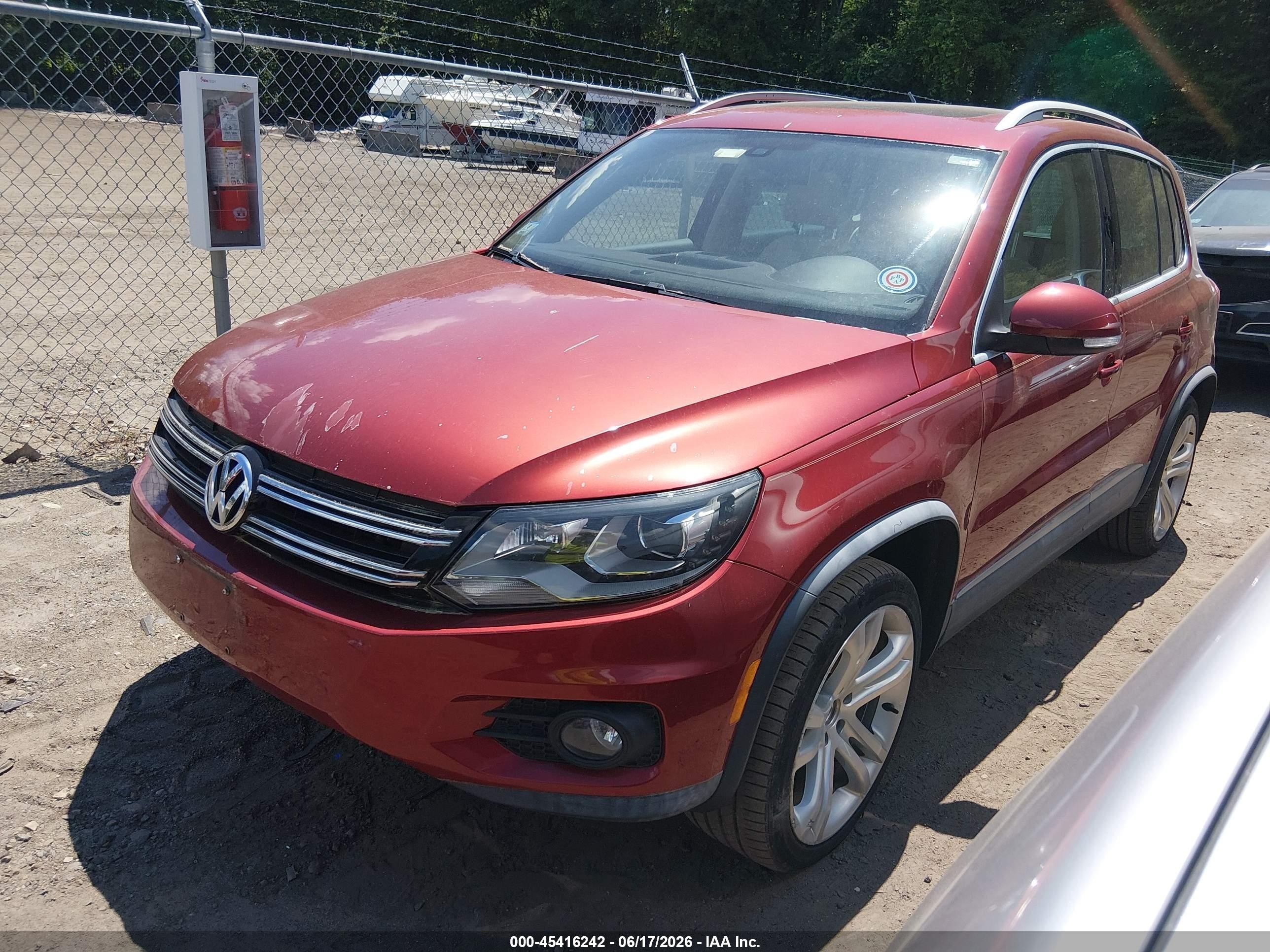 2013 Volkswagen Tiguan Sel Red vin: WVGAV7AX2DW029170