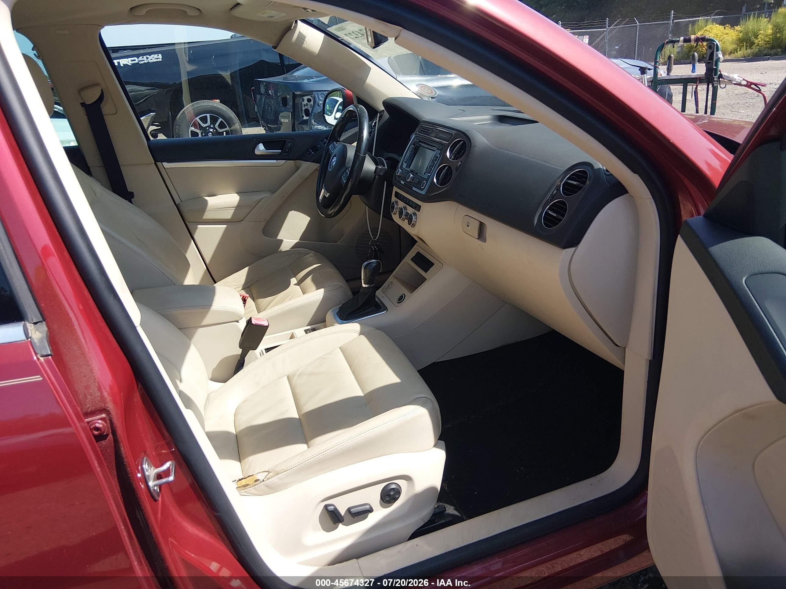 2013 Volkswagen Tiguan Sel Red vin: WVGAV7AX2DW029170
