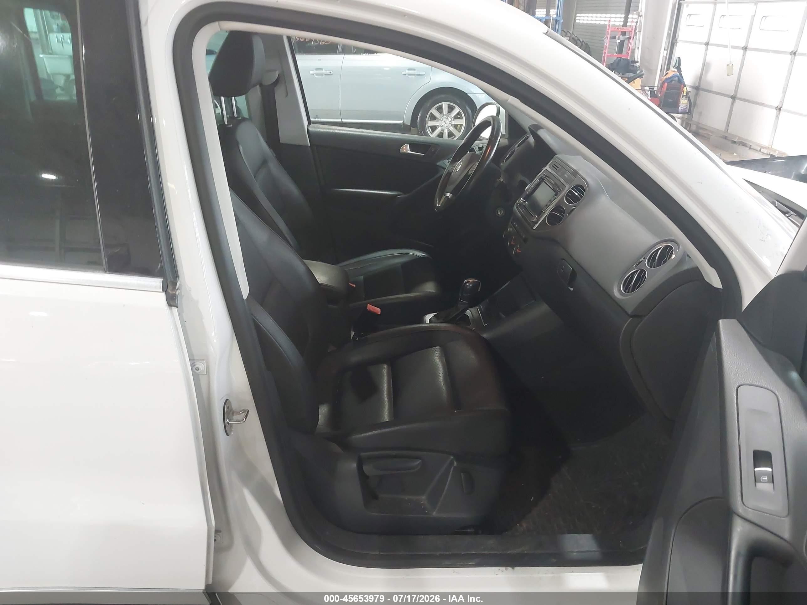 2013 Volkswagen Tiguan Se White vin: WVGAV7AX2DW549305