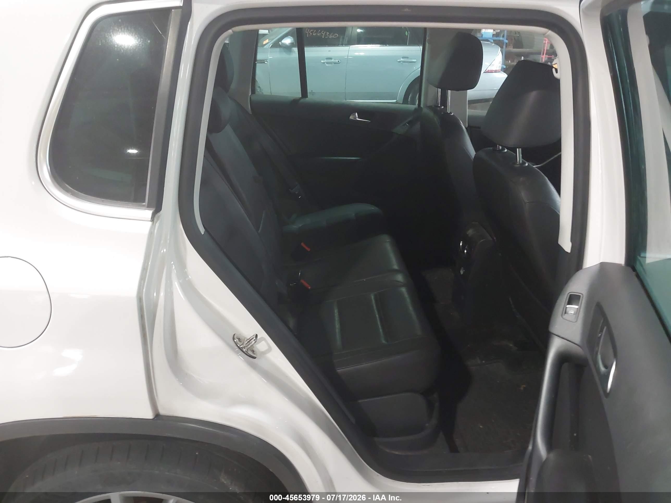 2013 Volkswagen Tiguan Se White vin: WVGAV7AX2DW549305