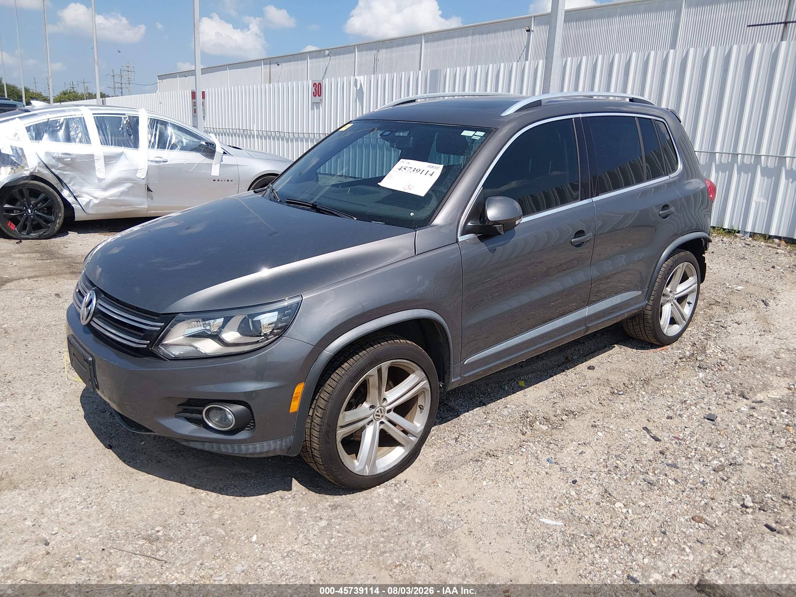 2015 Volkswagen Tiguan R-line Gray vin: WVGAV7AX2FW068716