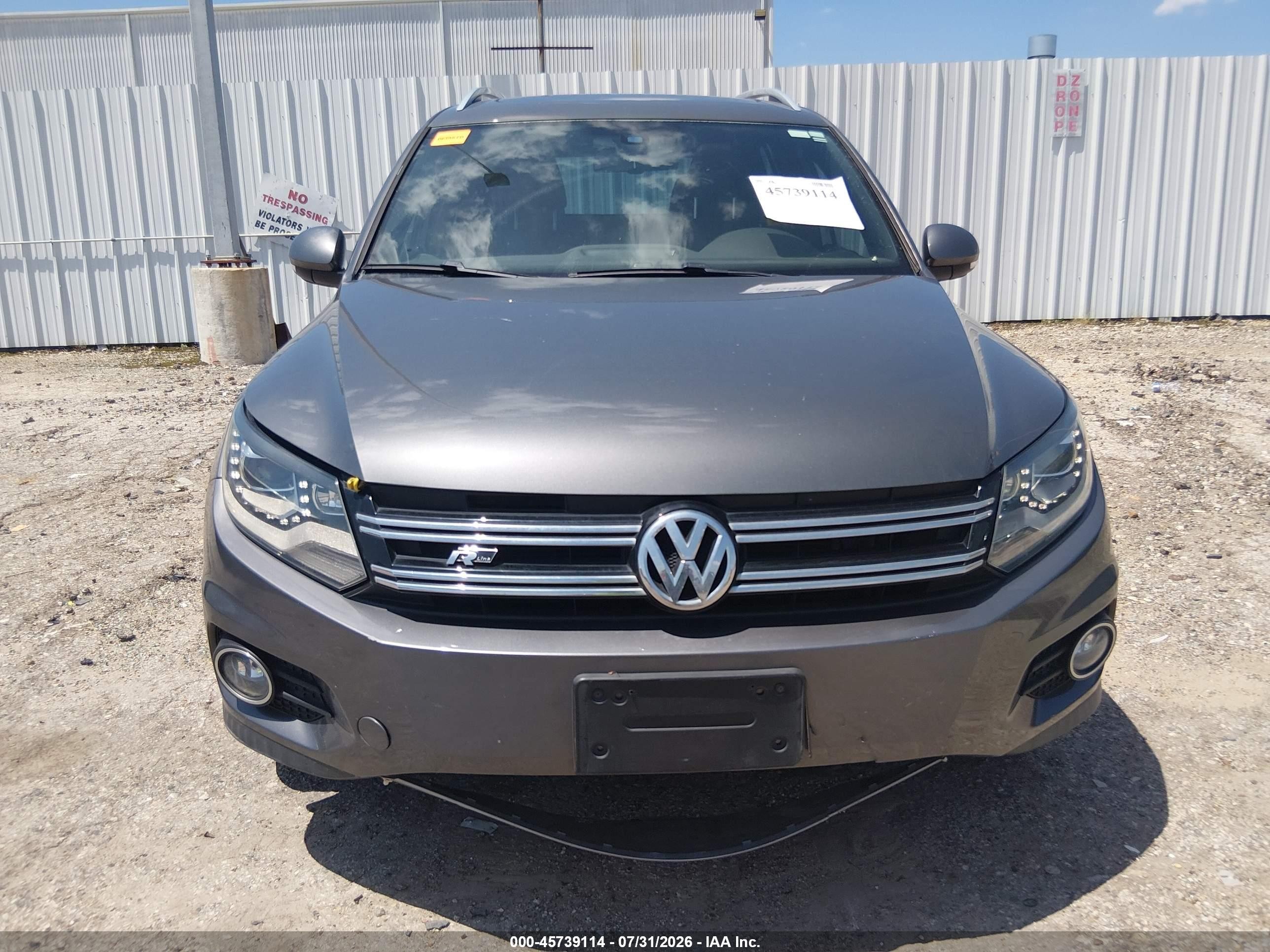 2015 Volkswagen Tiguan R-line Gray vin: WVGAV7AX2FW068716