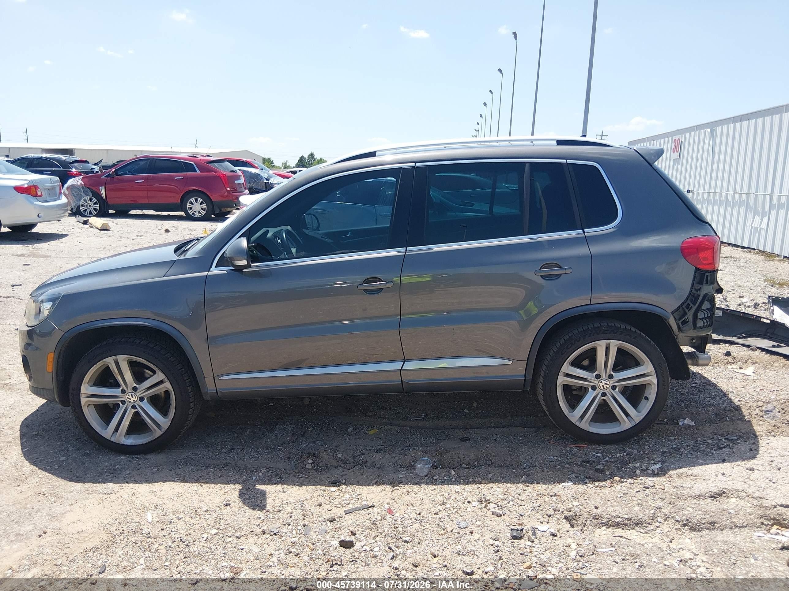 2015 Volkswagen Tiguan R-line Gray vin: WVGAV7AX2FW068716