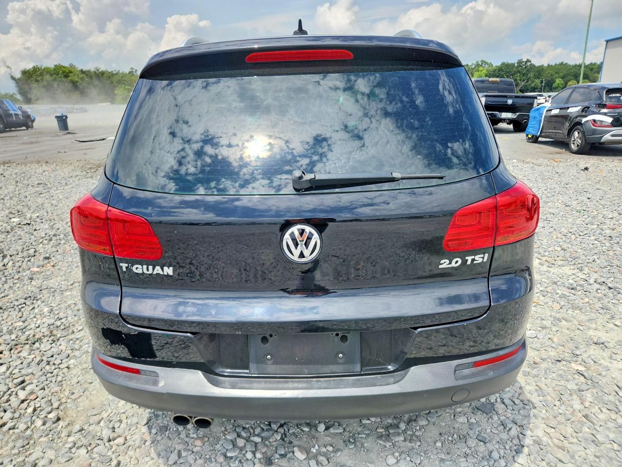 2015 Volkswagen Tiguan S Black vin: WVGAV7AX2FW504531