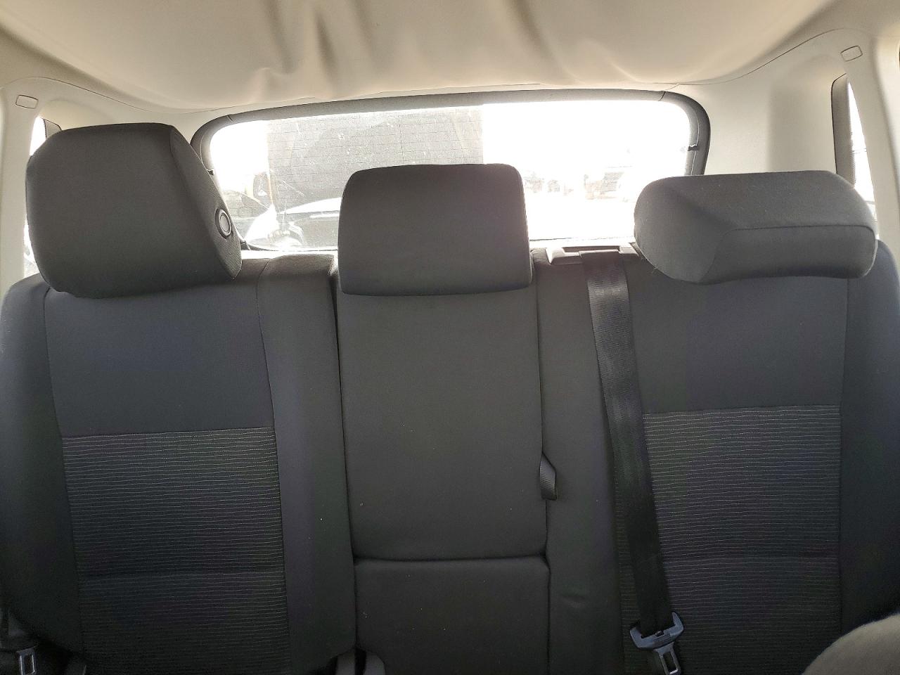 2015 Volkswagen Tiguan S White vin: WVGAV7AX2FW518896
